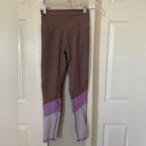 NWT Wilo Color Block Mauve 7/8 Size Small